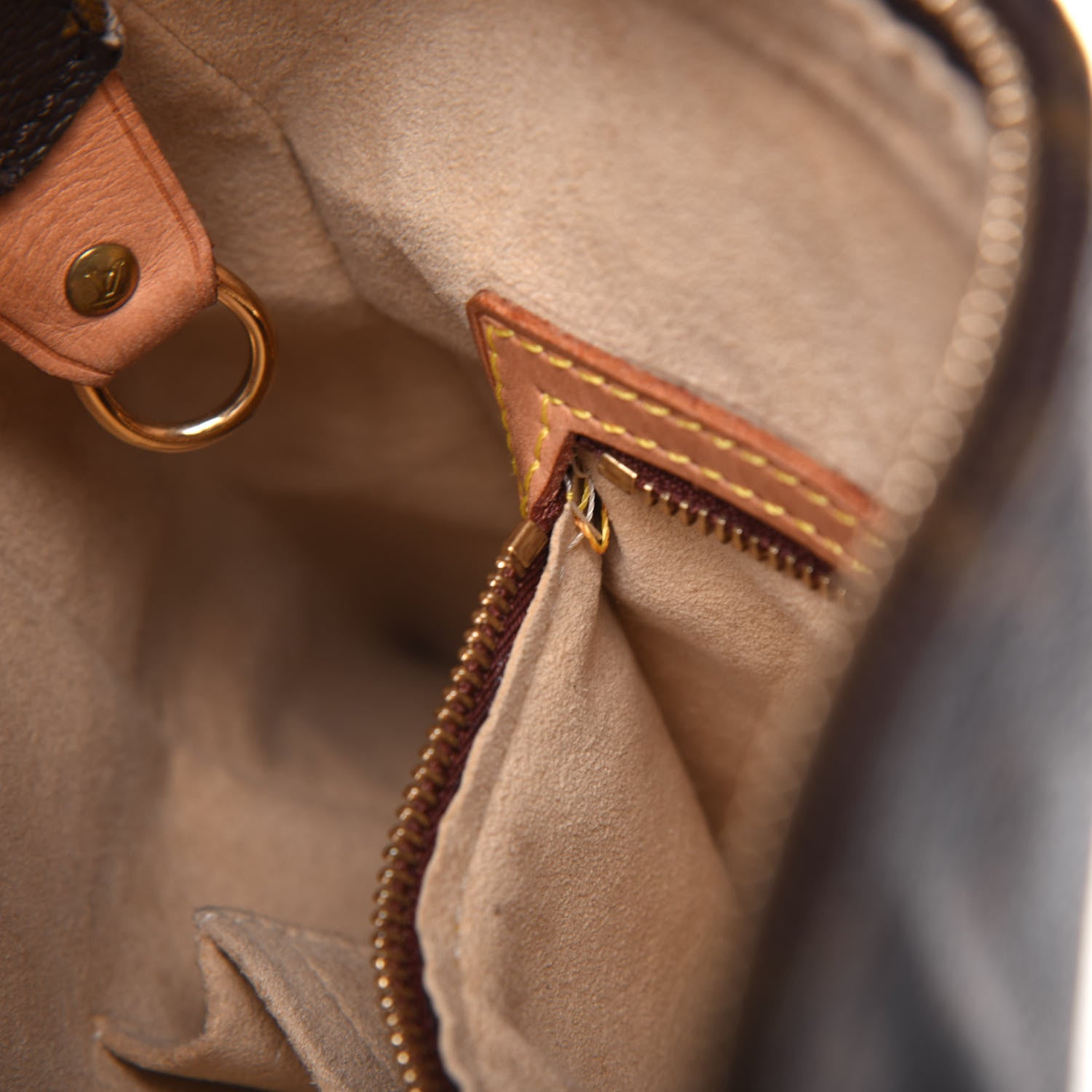 Louis Vuitton Monogram Looping GM 9 of 23