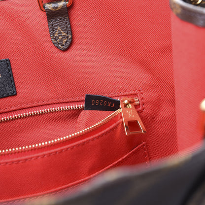 Louis Vuitton Reverse Monogram Giant Onthego MM 6 of 9