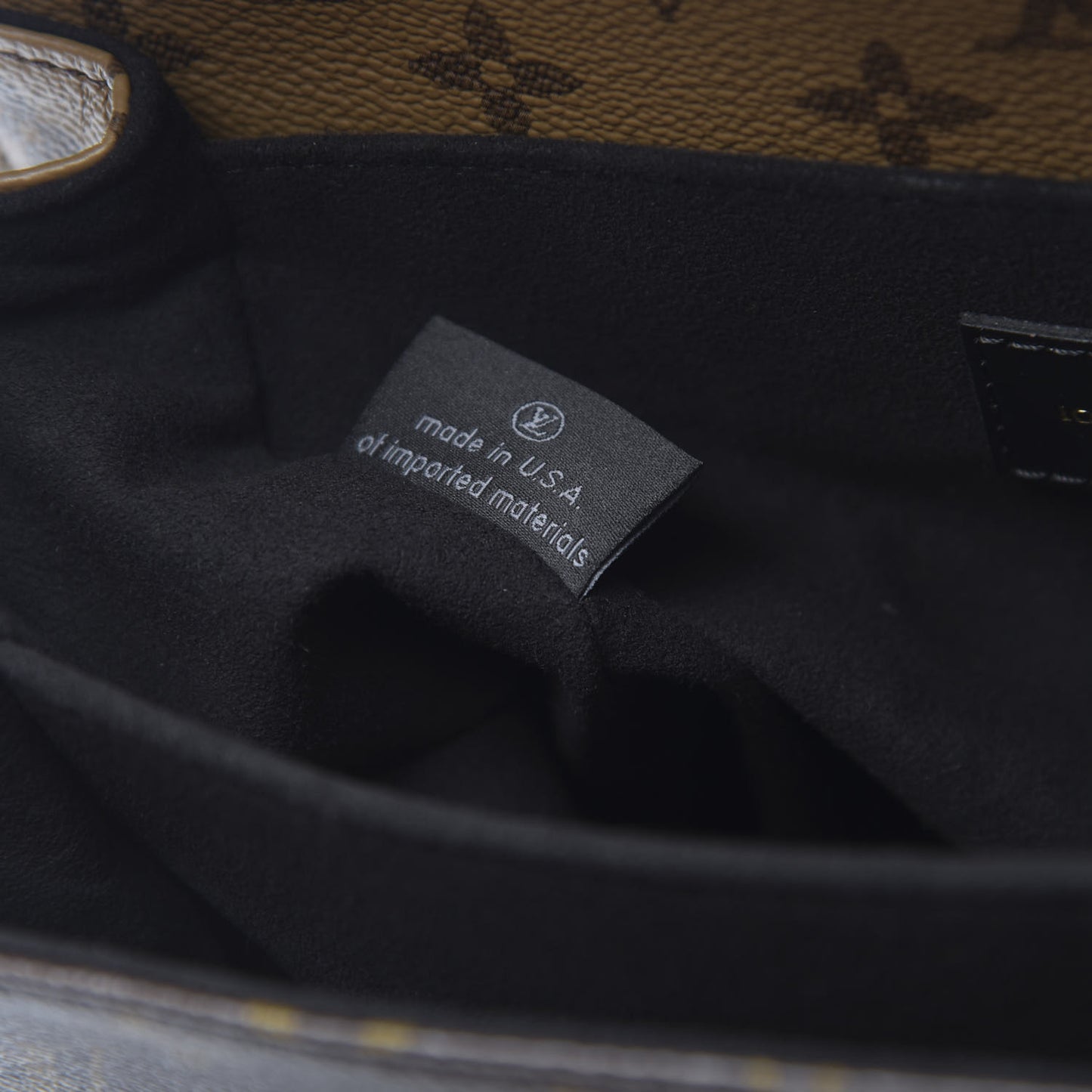 Reverse Monogram Pochette Metis