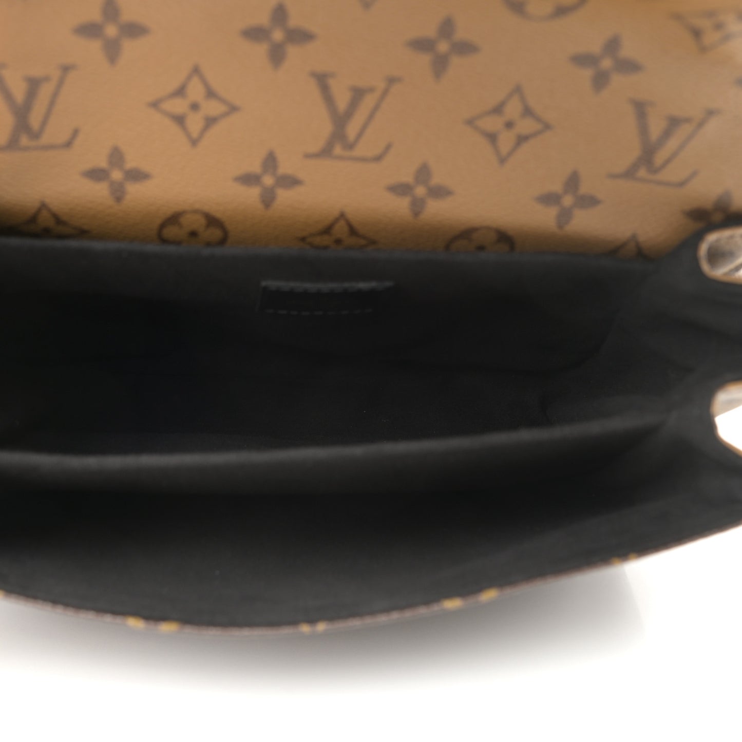 Reverse Monogram Pochette Metis