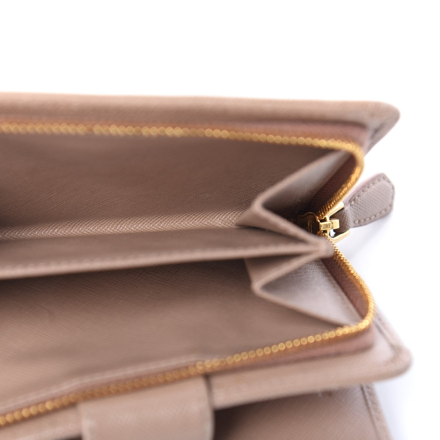 Saffiano Metal Compact Wallet Cammeo