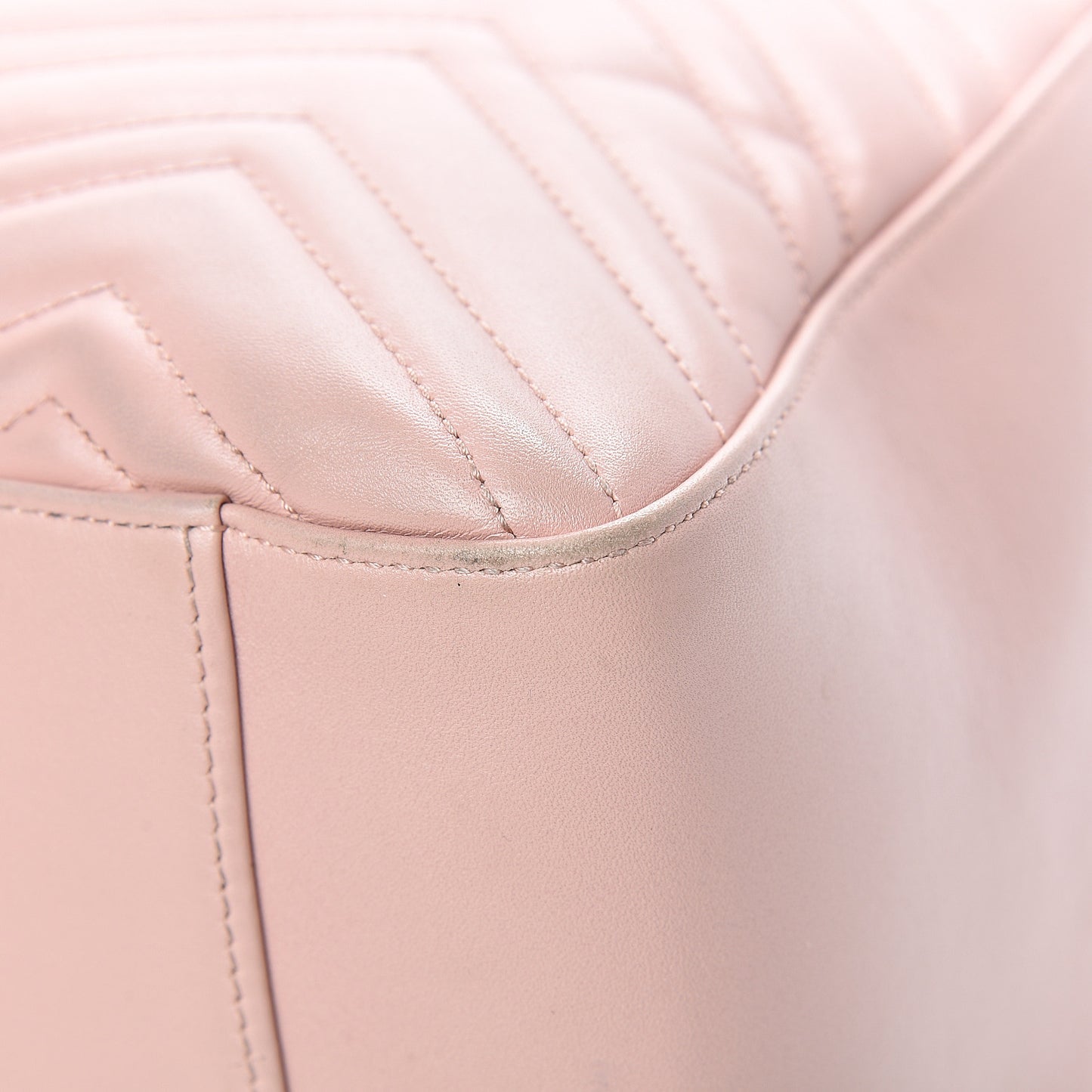 Calfskin Matelasse Medium GG Marmont Shoulder Tote Bag Perfect Pink