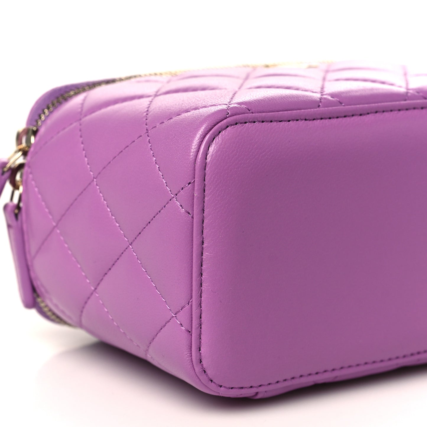 Lambskin Quilted Pearl Crush Small Vanity Case With Chain Purple