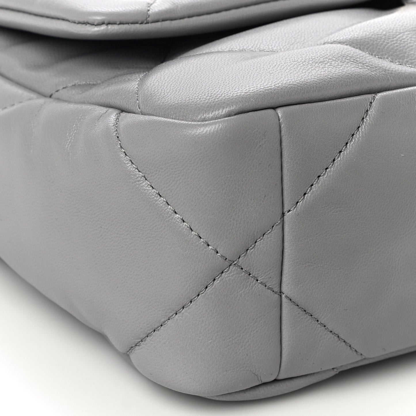 Goatskin Quilted Medium Chanel 19 Flap Grey