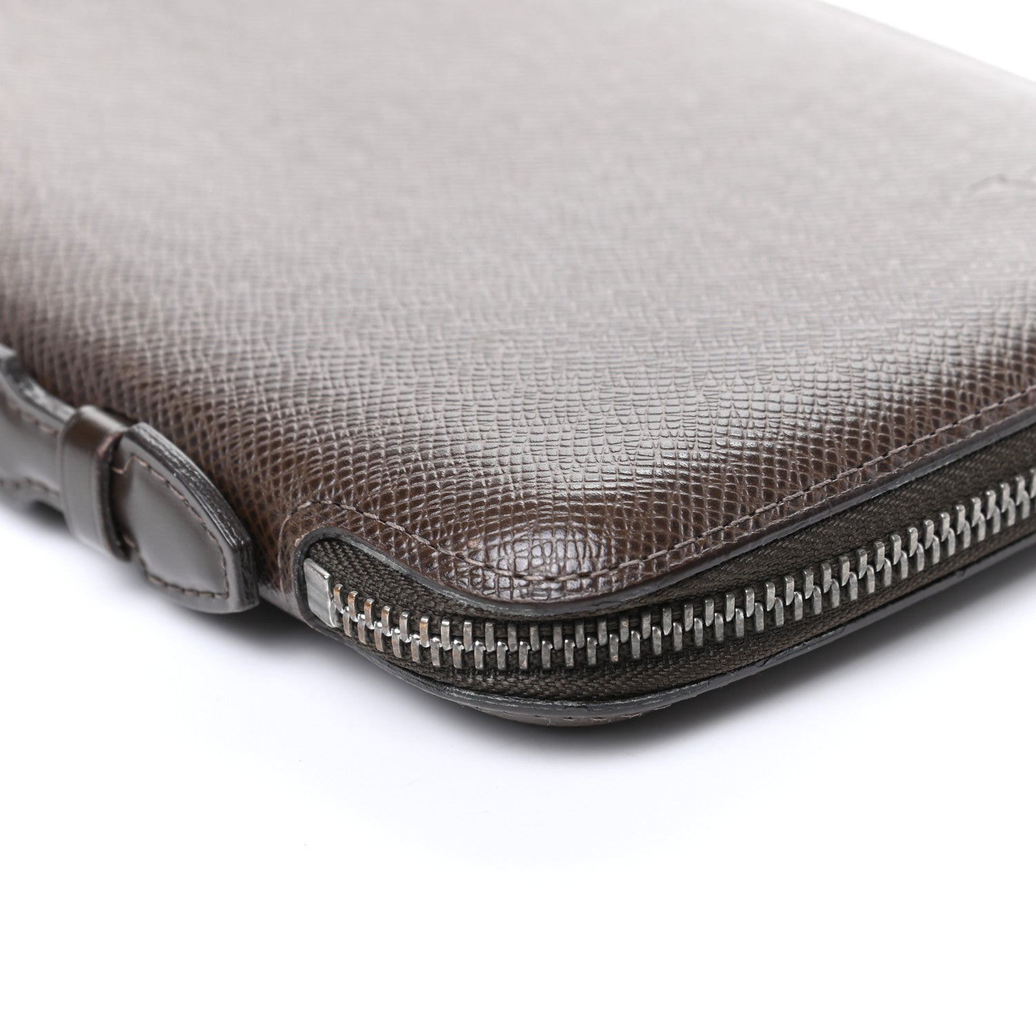 Louis Vuitton Taiga Atoll Travel Organizer Grizzli 7 of 9