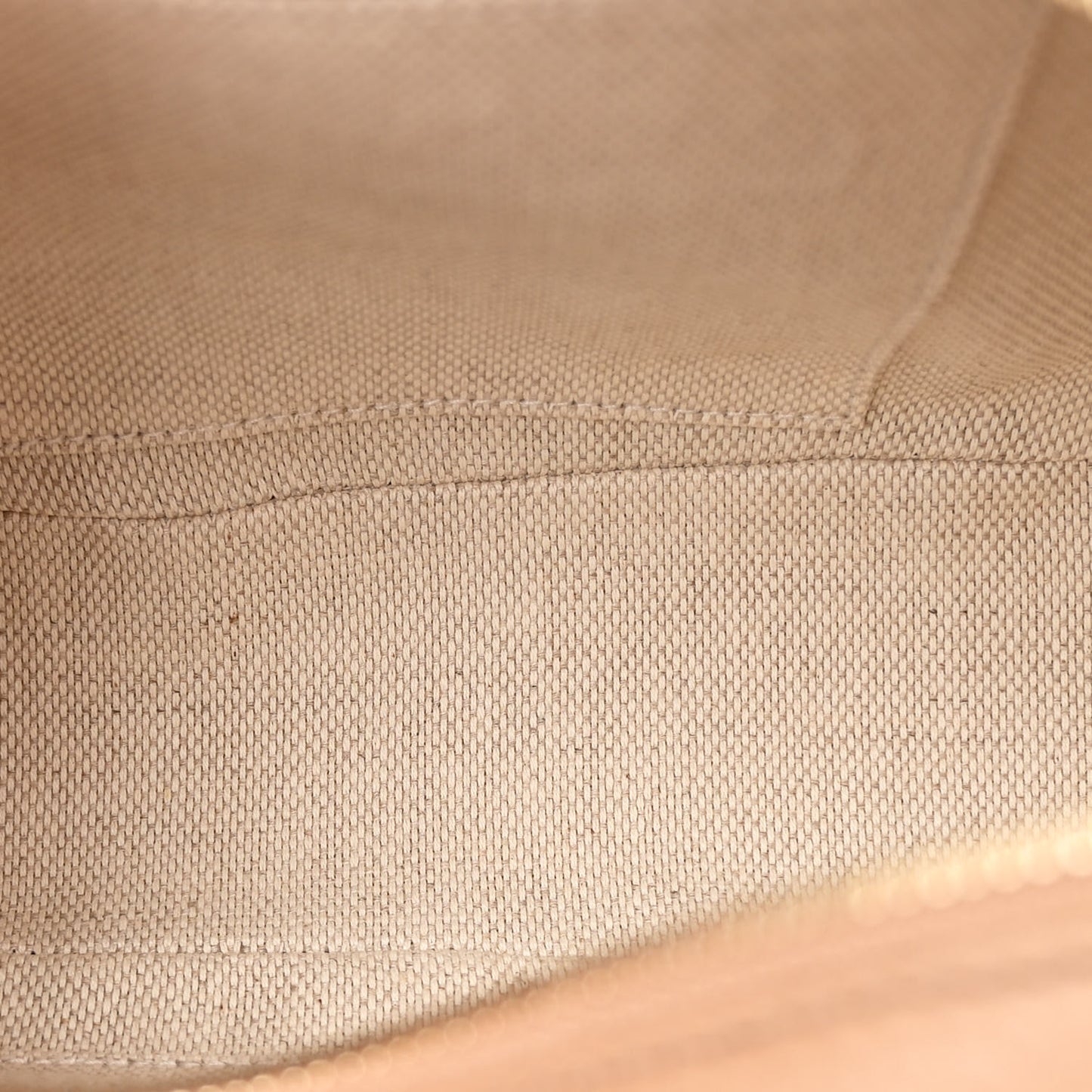 Pebbled Calfskin Small Soho Disco Bag Camelia