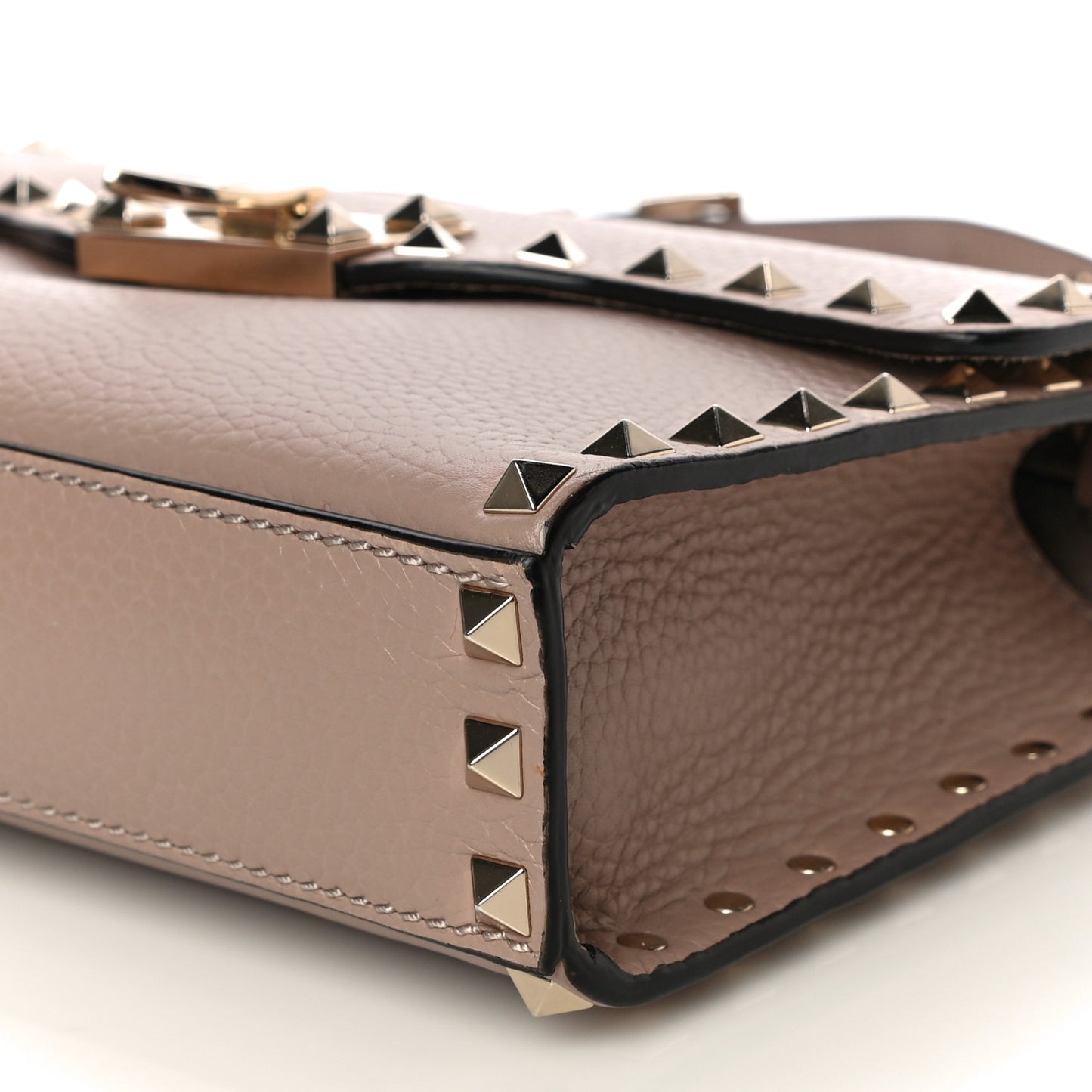 Pebbled Calfskin Medium Rockstud Flip Lock Crossbody Bag Poudre