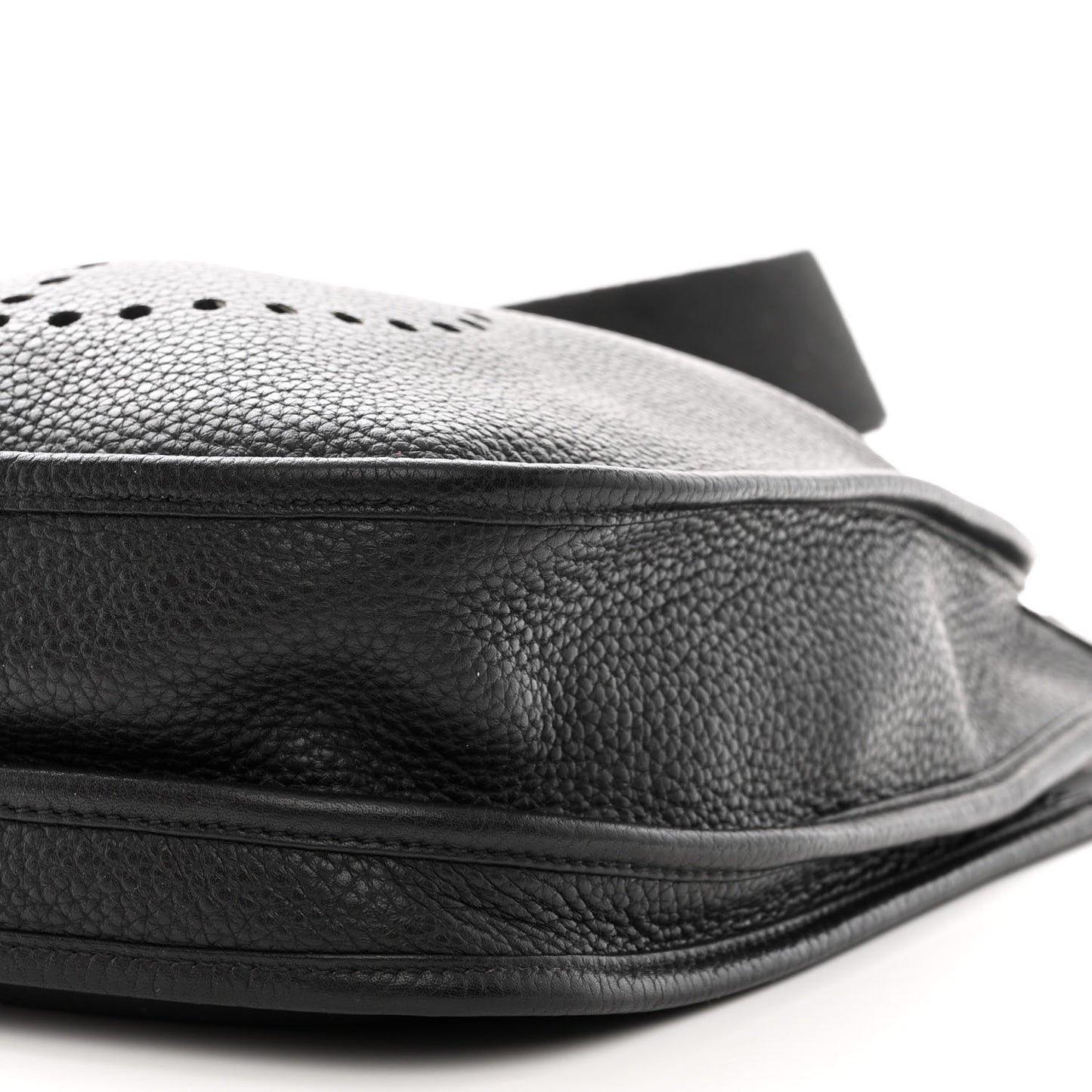 Taurillon Clemence Evelyne III PM Black