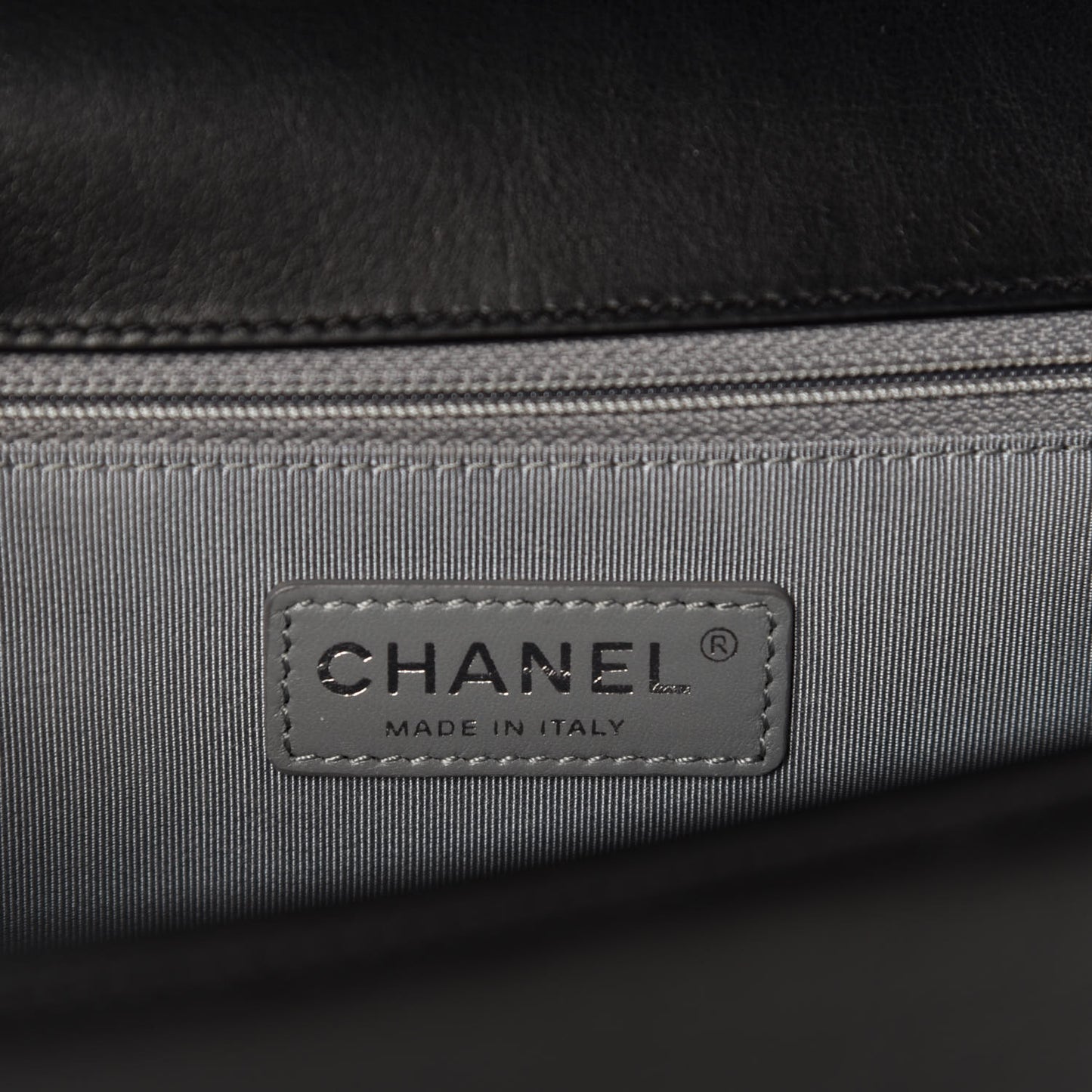 Metallic Calfskin Quilted New Medium Boy Flap Black