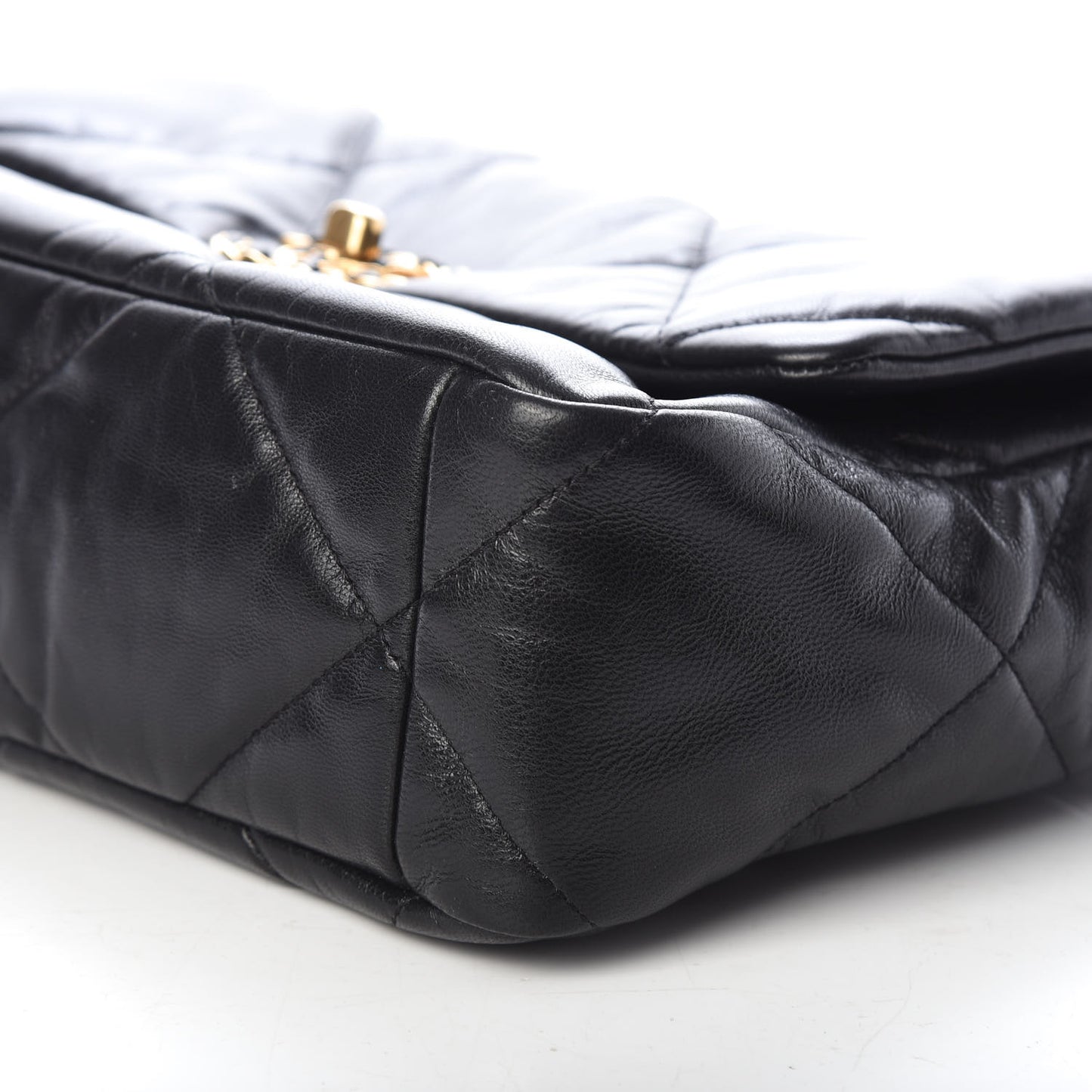 Goatskin Quilted Large 19 Flap Black