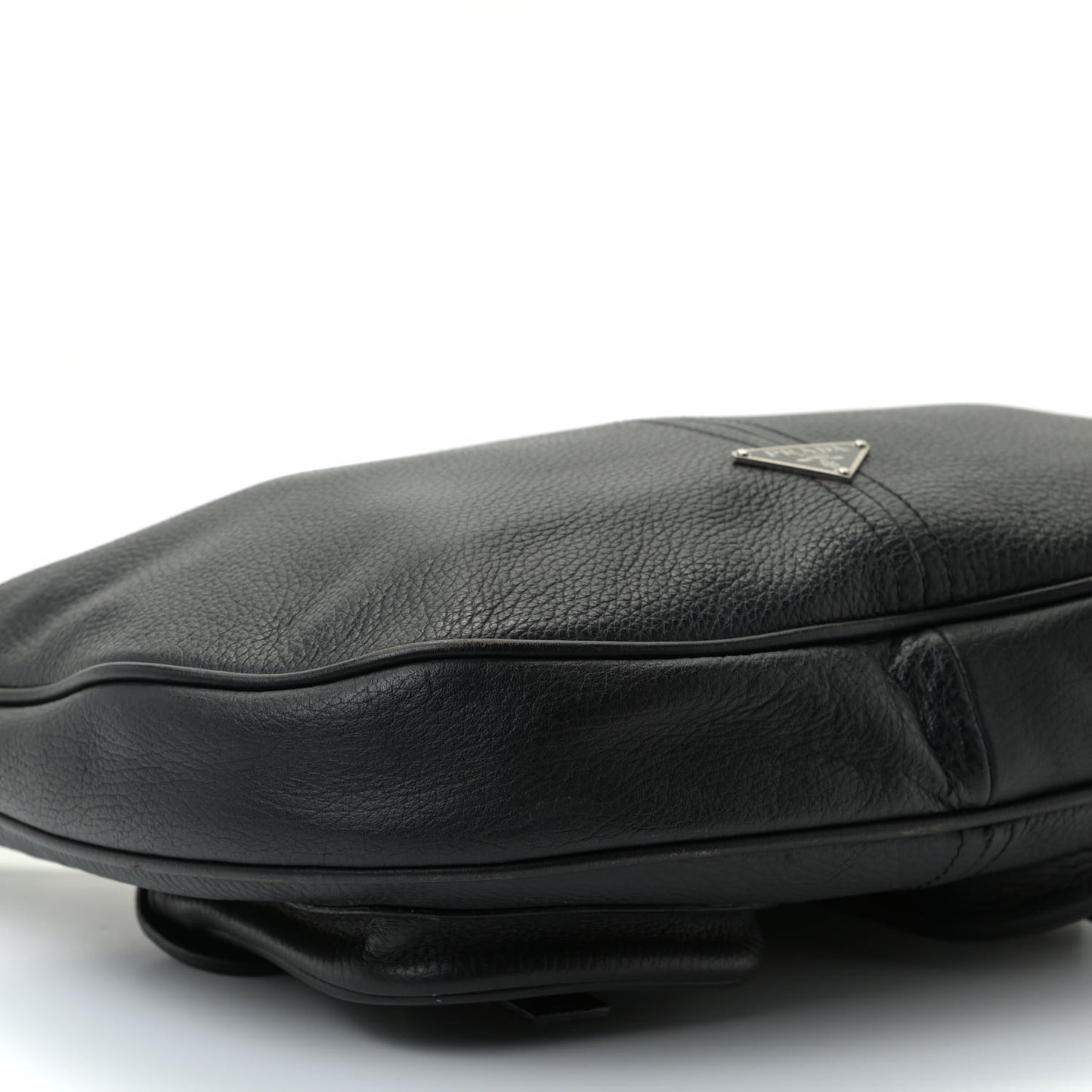 Vitello Daino Pocket Hobo Black