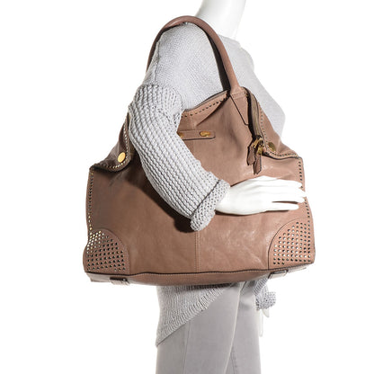 Alexander McQueen Leather Studded Large De Manta Tote Turtle Dove 2 of 8
