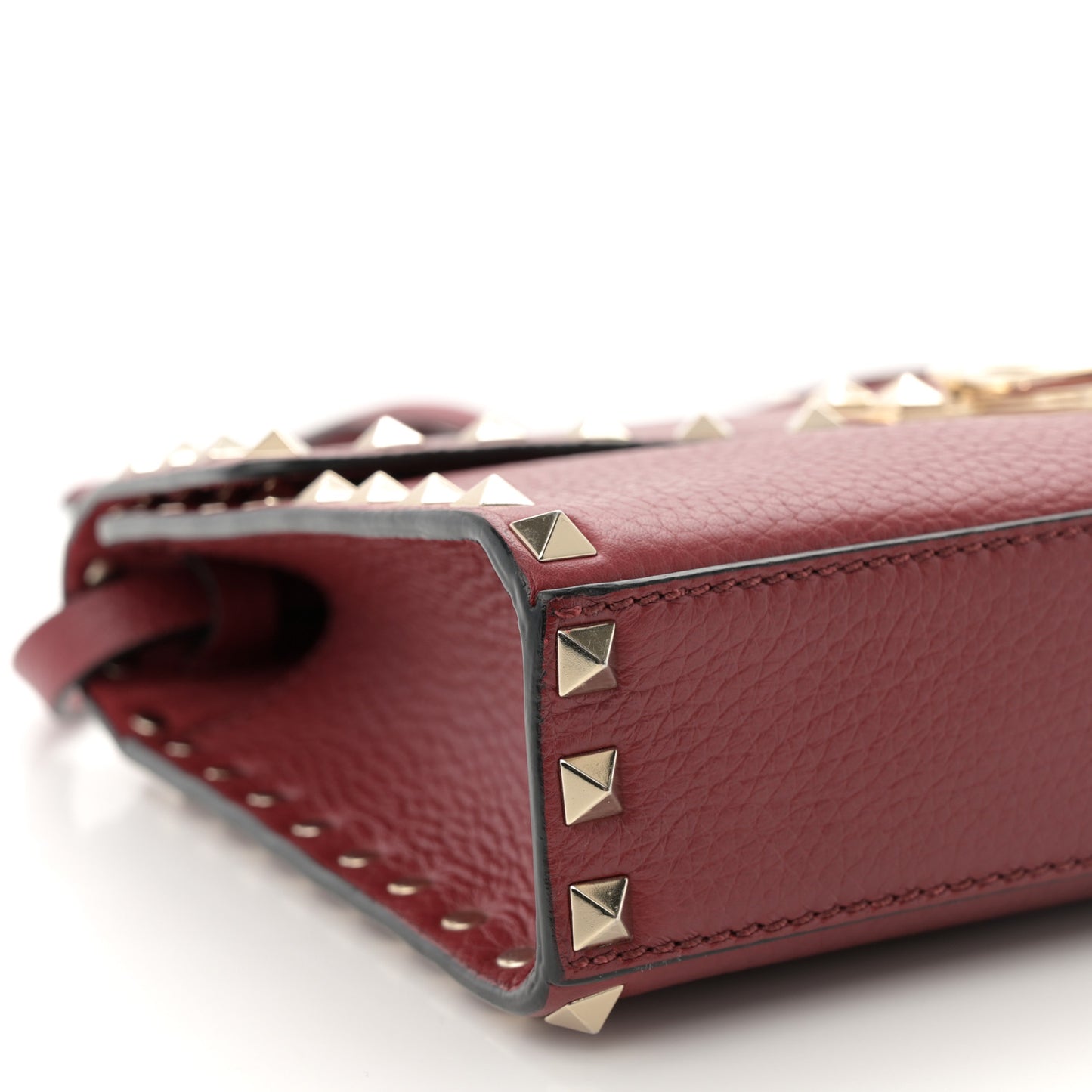 Pebbled Calfskin Medium Rockstud Flip Lock Crossbody Bag Rubin