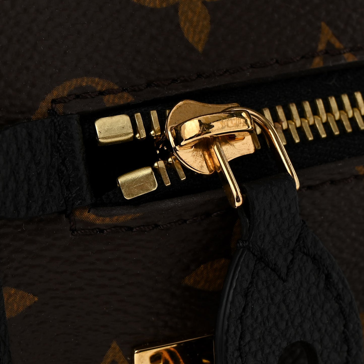 Monogram Popincourt MM Black