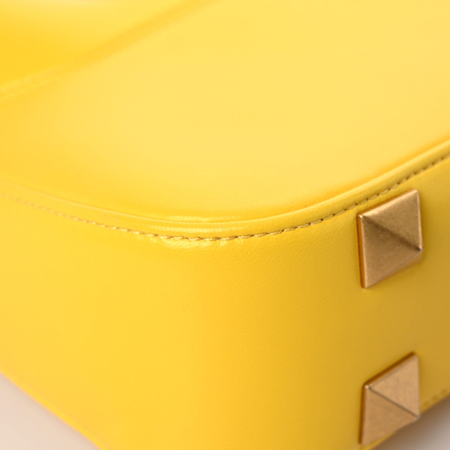 Nappa Stud Sign Hobo Bright Lemon