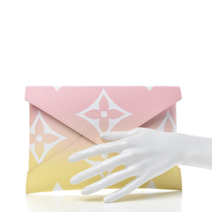 Louis Vuitton Monogram Giant By The Pool Large Kirigami Pochette Pink 2 of 7