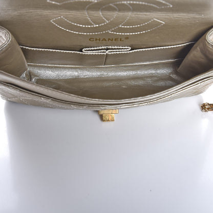 Chanel Metallic Aged Calfskin 2.55 Reissue 225 Flap Light Gold 5 of 7