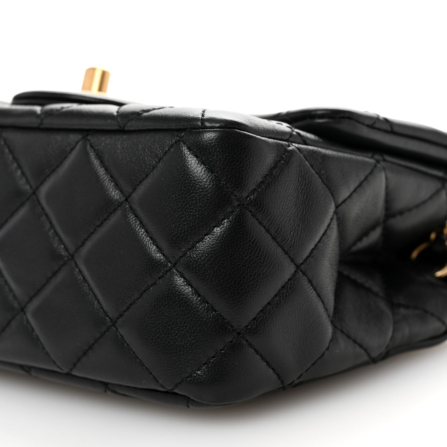 Lambskin Quilted Mini Pearl Crush Flap Black