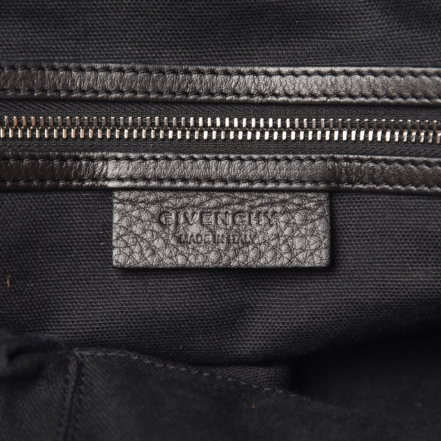 Waxed Calfskin Studded Medium Nightingale Black