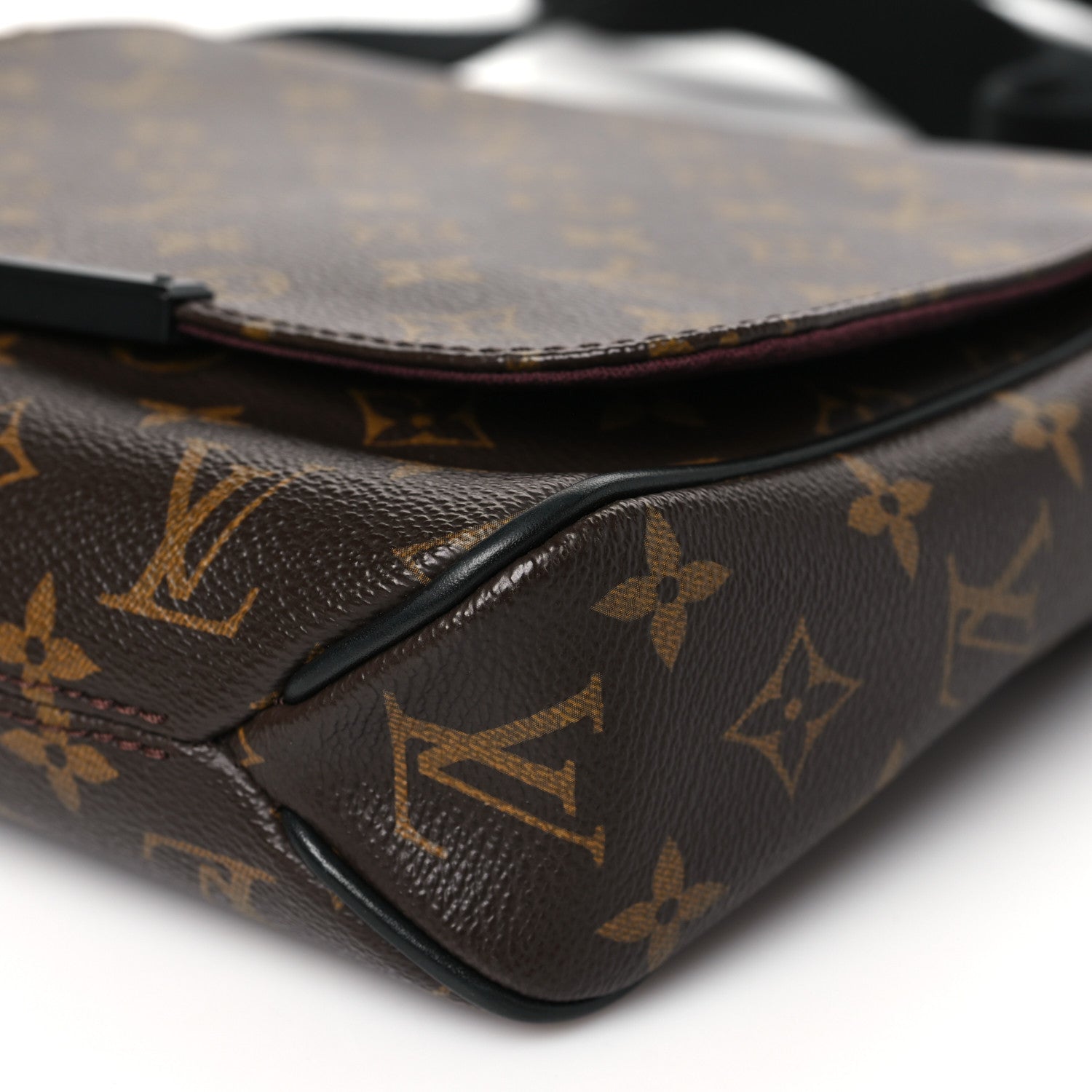 Louis Vuitton Monogram Macassar District PM 9 of 9