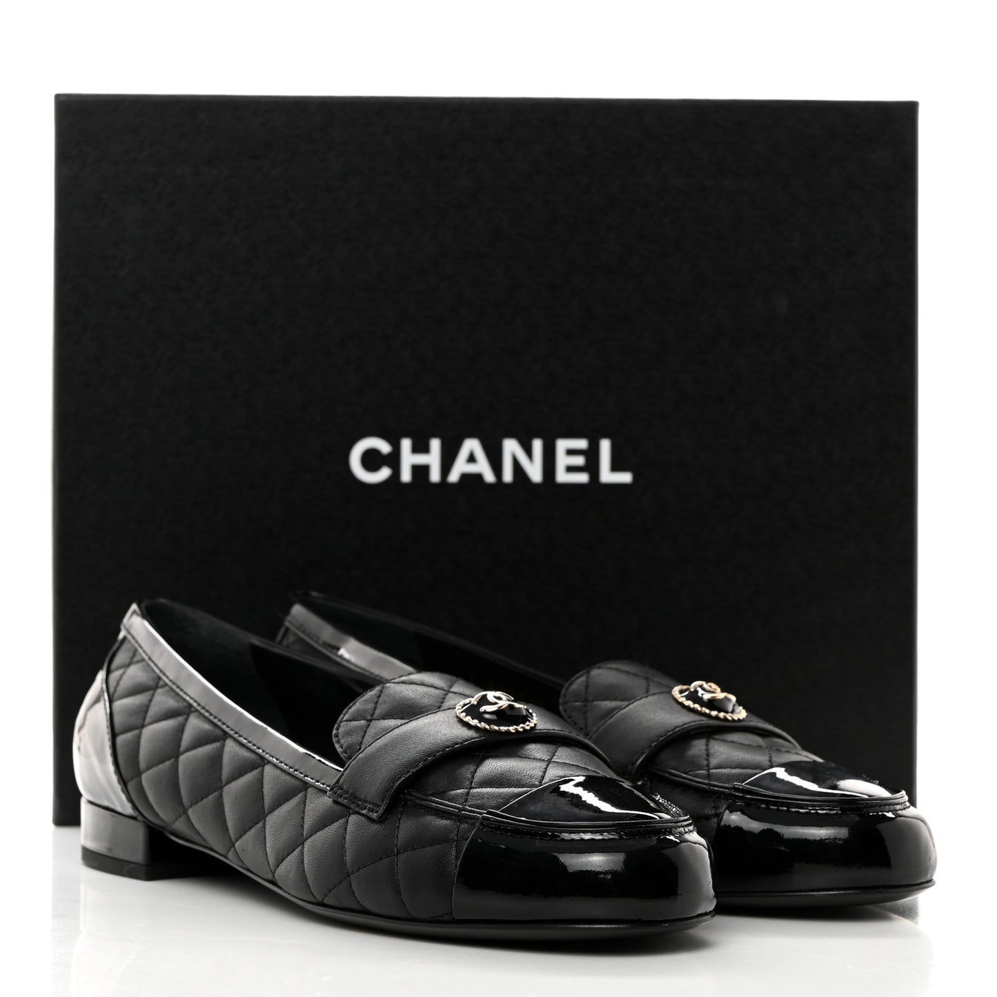 Lambskin Quilted Patent Calfskin Cap Toe CC Loafers 40 Black