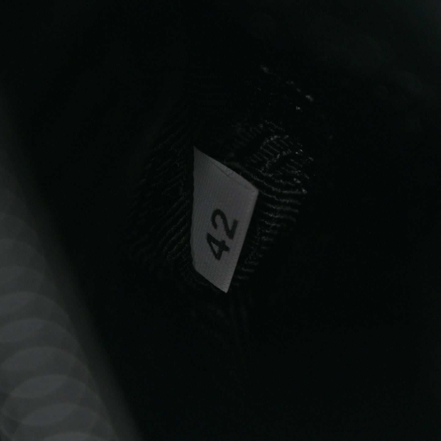 Re-Nylon Vela Pouch Black