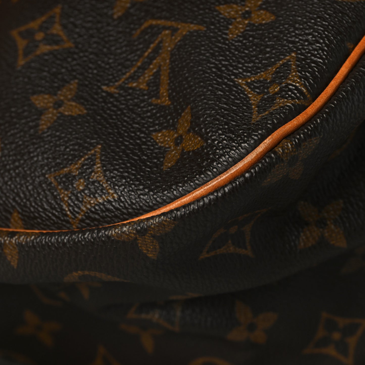 Monogram Saumur 35