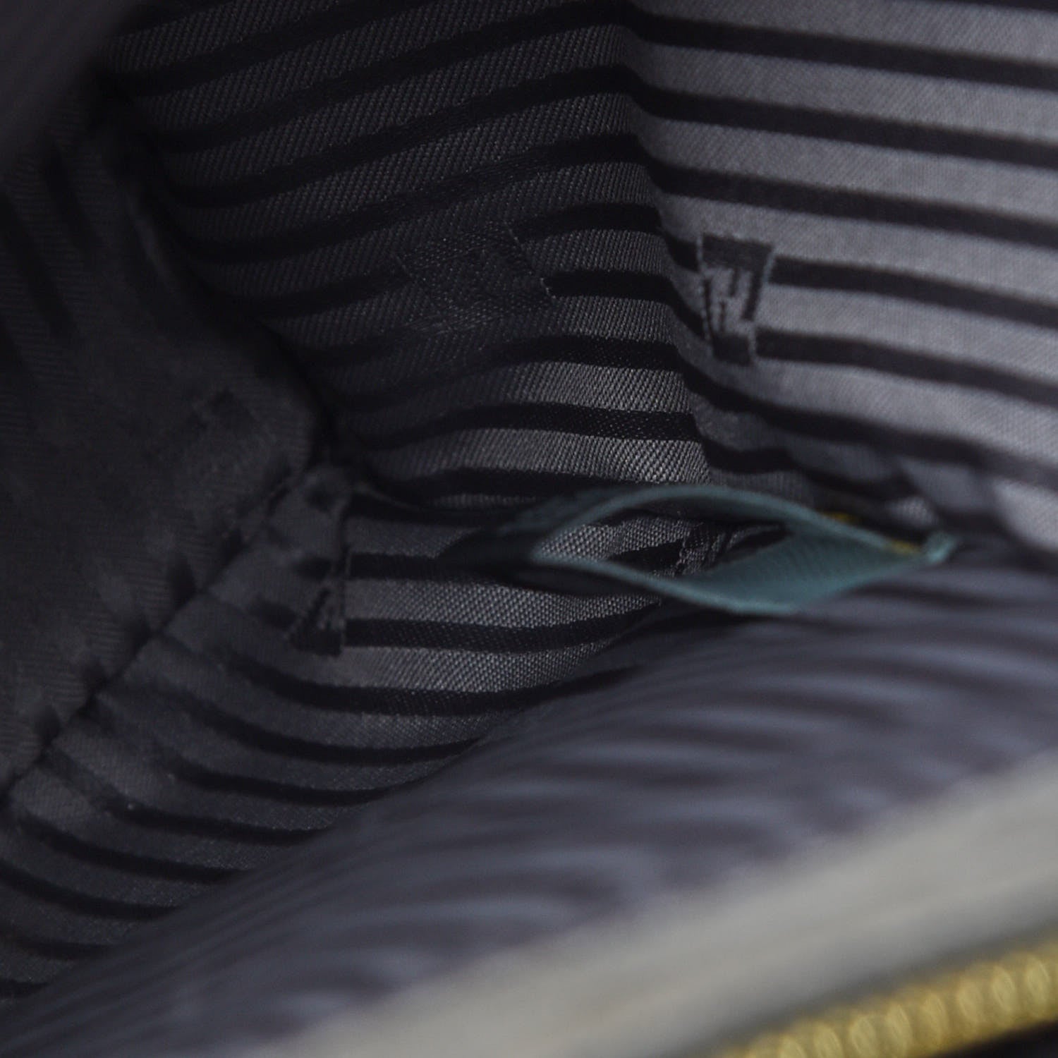Fendi Vitello Elite Flamingo Regular 2Jours Tote Grigio Grigio Chiaro 11 of 19
