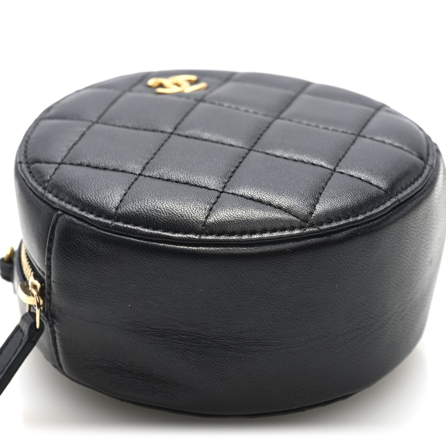Lambskin Quilted Round Pearl Crush Clutch With Chain Black