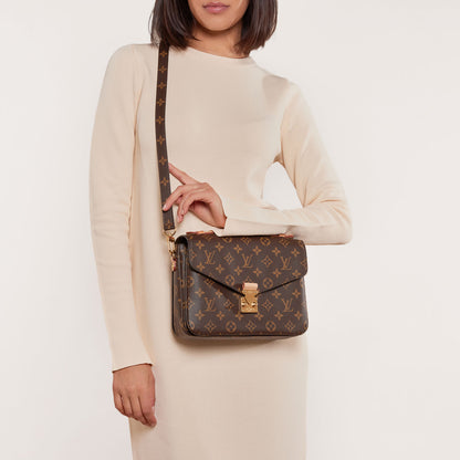 Louis Vuitton Monogram Pochette Metis 2 of 13