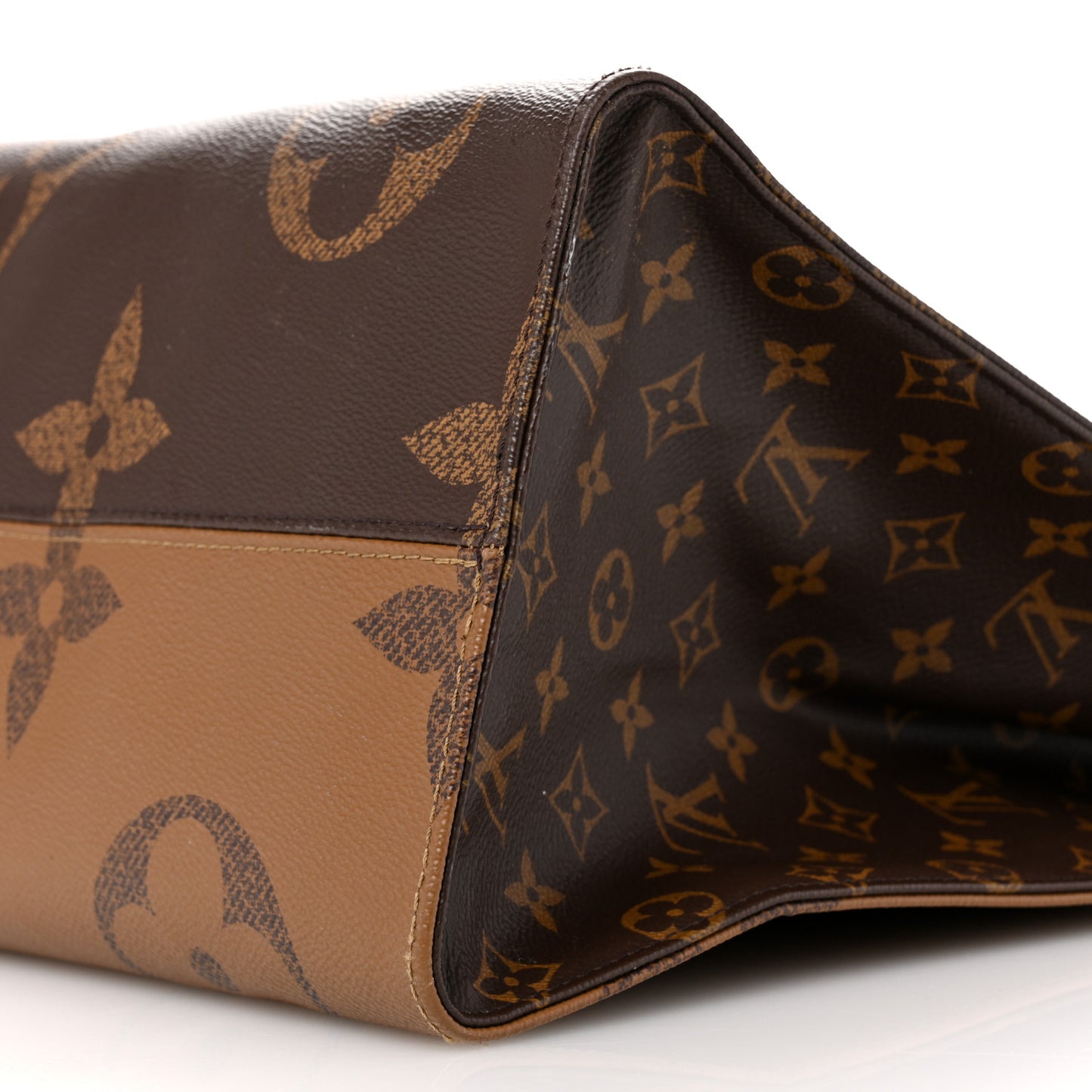 Reverse Monogram Giant Onthego GM