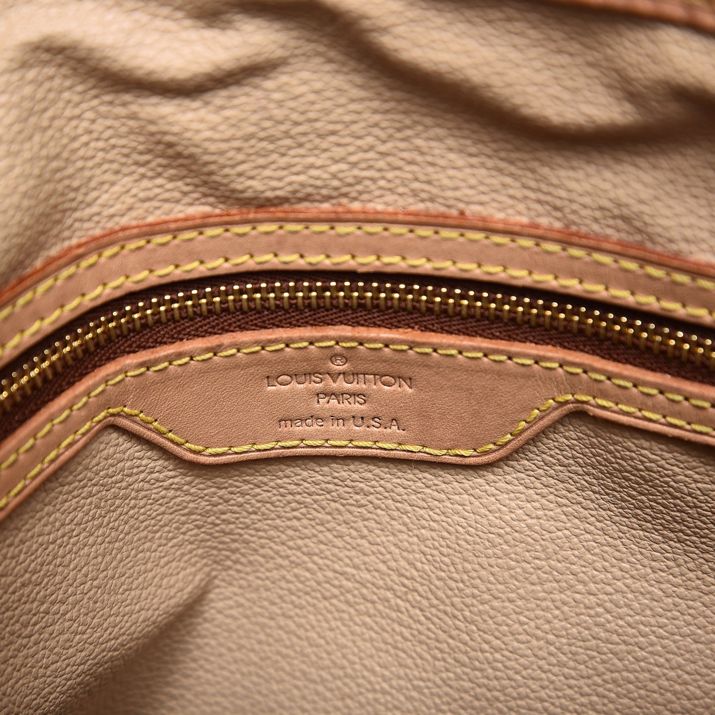 Monogram Petit Bucket 23