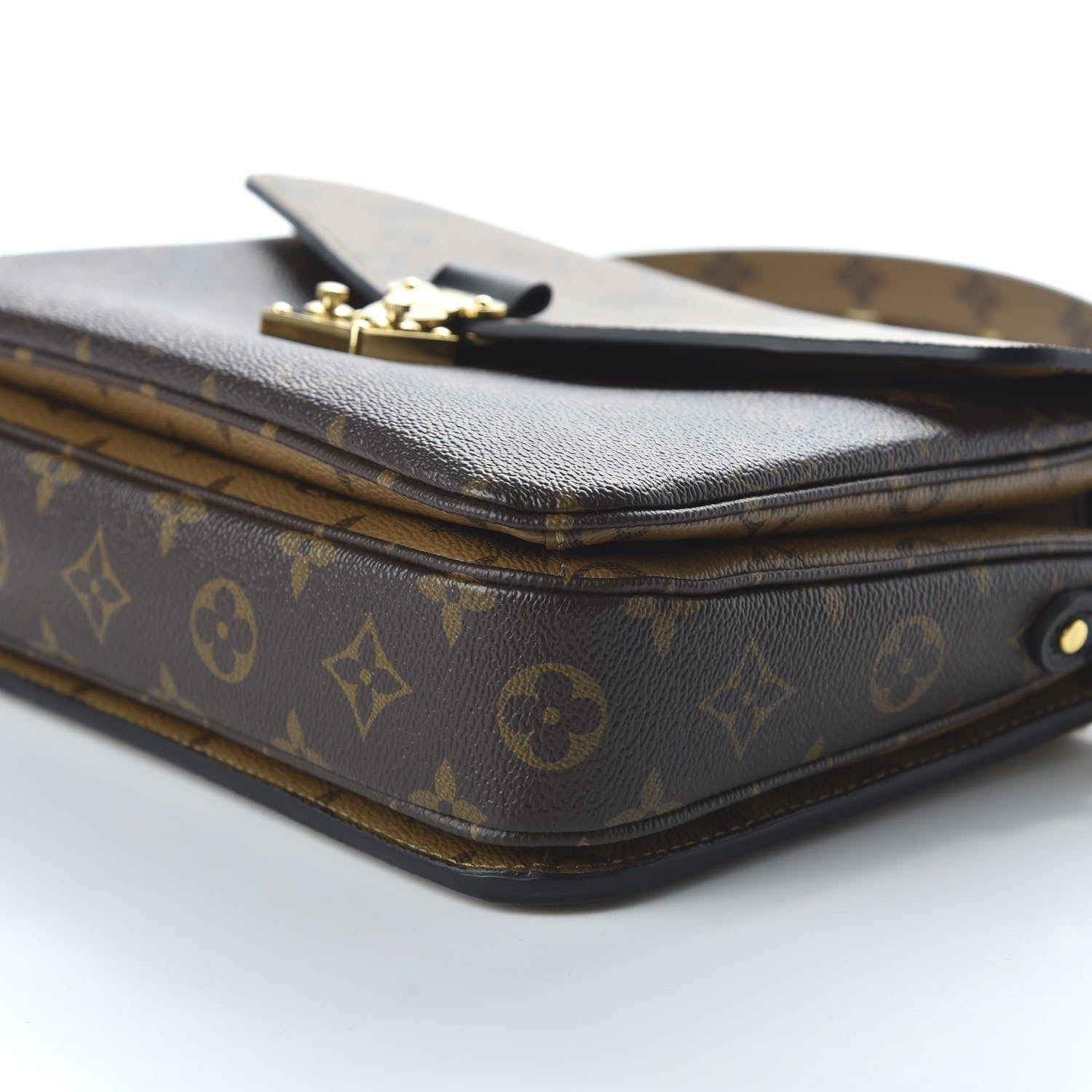 Louis Vuitton Reverse Monogram Pochette Metis 6 of 9