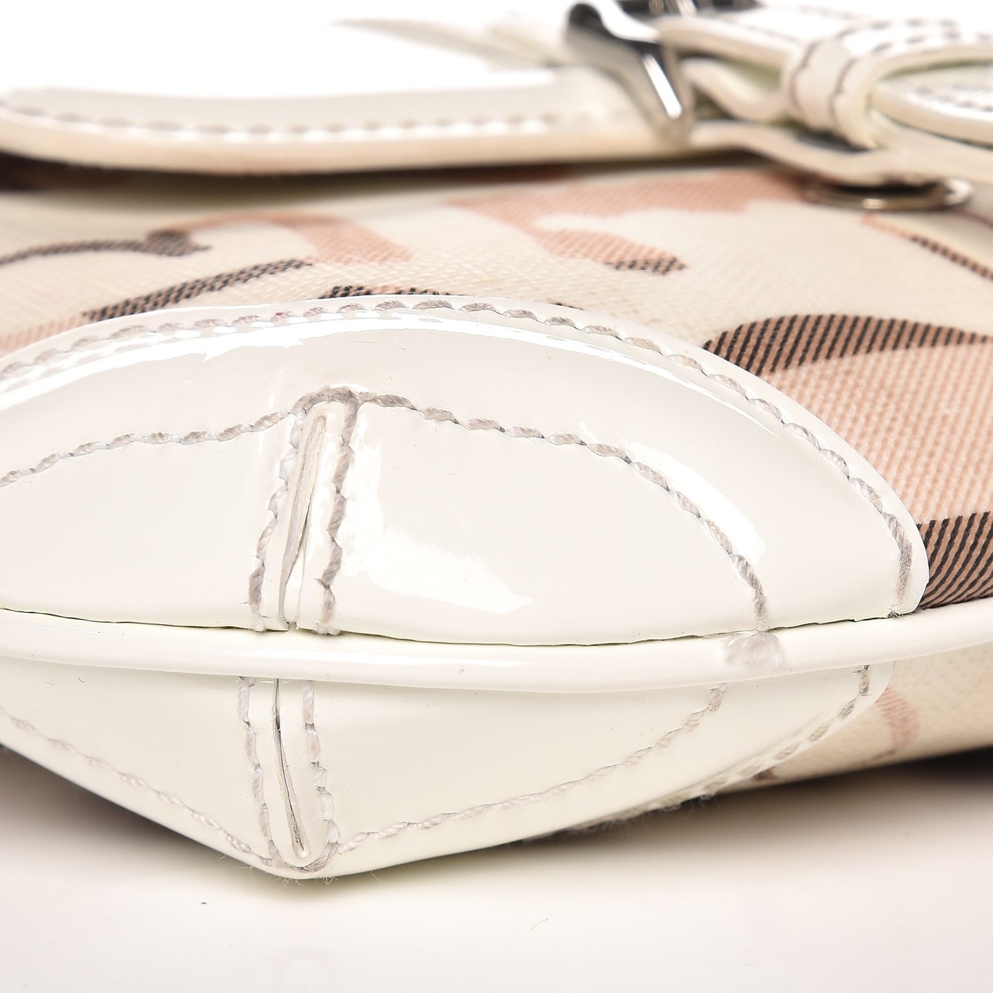 Patent Heart Print Supernova Check XS Aspley Crossbody White