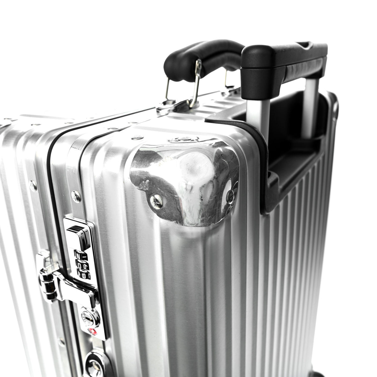 Rimowa Aluminum Classic Cabin Silver 10 of 11