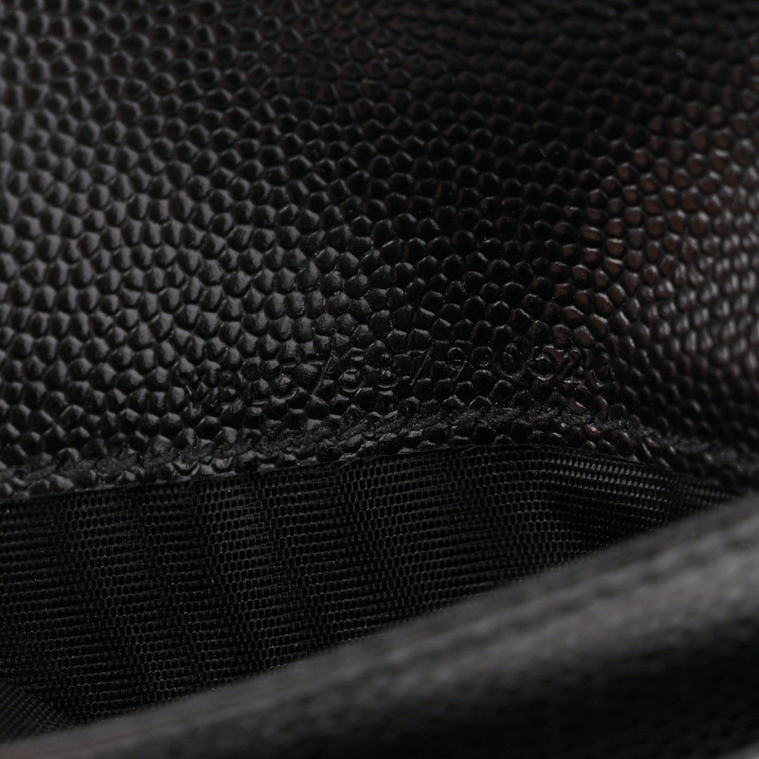 Saint Laurent Grain De Poudre Matelasse Chevron Monogram Zipped Card Case Black 7 of 8