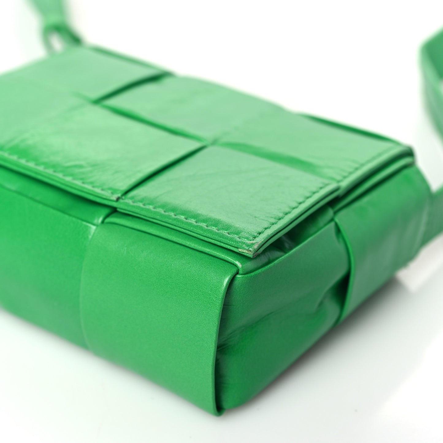 Paper Calfskin Maxi Intreccio Extra Mini Cassette Crossbody Bag Parakeet
