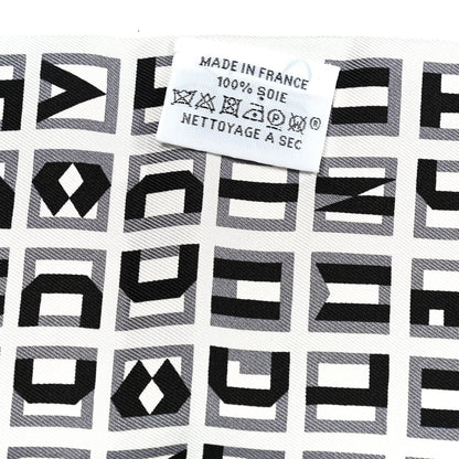 Hermes Silk Lettres Et Pois Maxi Twilly Cut Gris Black Menthol 4 of 4