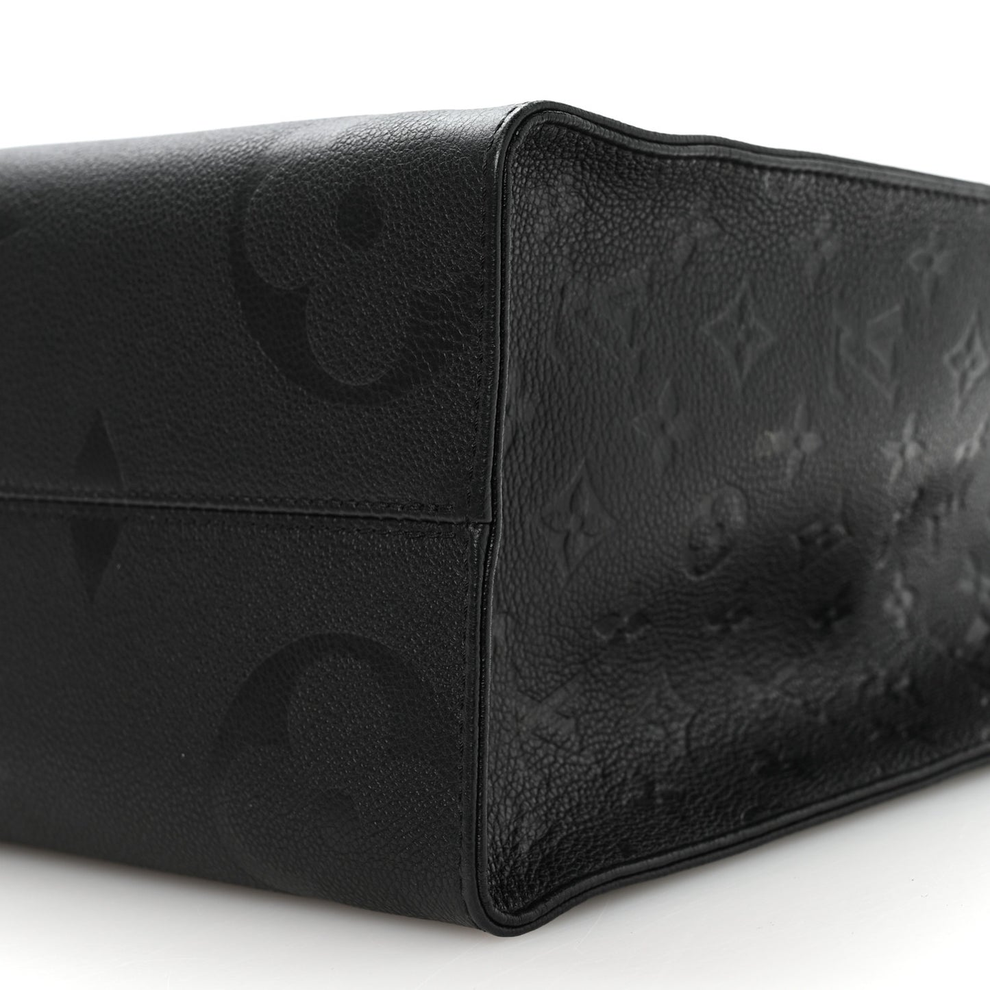 Empreinte Monogram Giant Onthego MM Black
