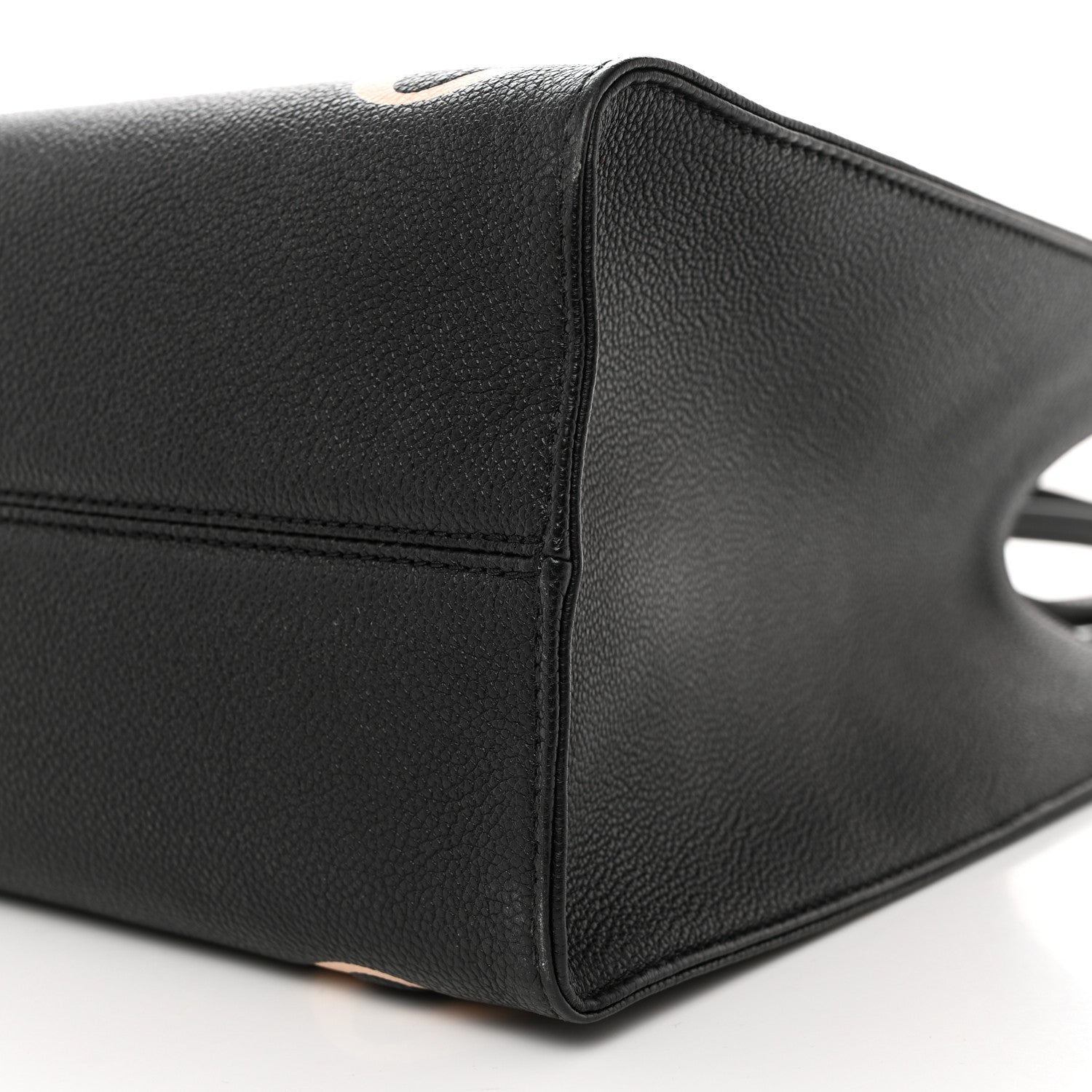 Louis Vuitton LOUIS VUITTON Empreinte Monogram Giant Onthego MM Black Beige 10 of 10
