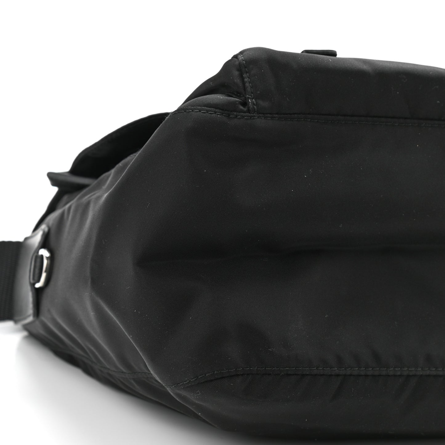 Tessuto Nylon Saffiano Vela Messenger Bag Black