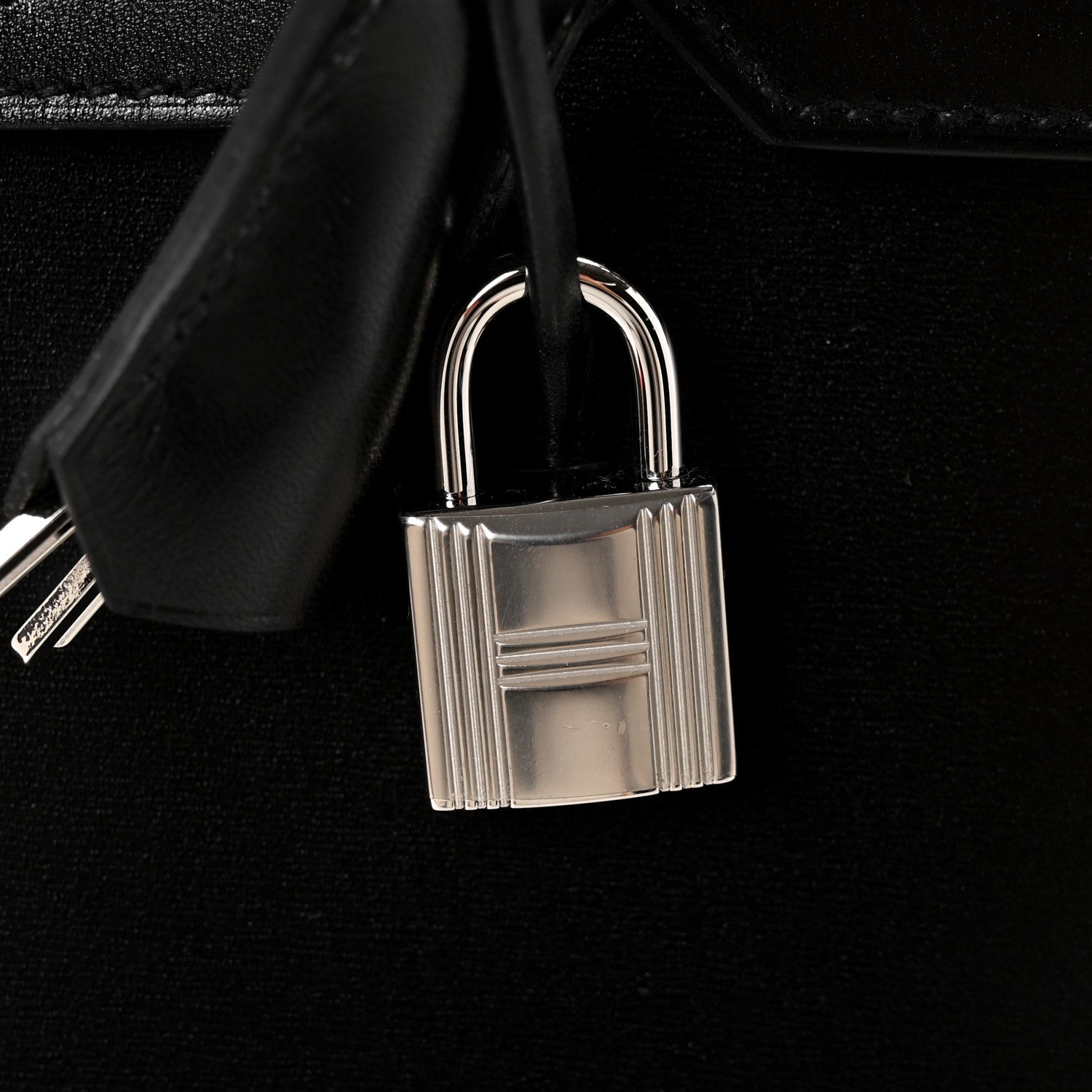 【値下げ中】HERMES ブラックレザー ケース Hermes Evergrain Lizard Constance Slim Wallet Black 1842229