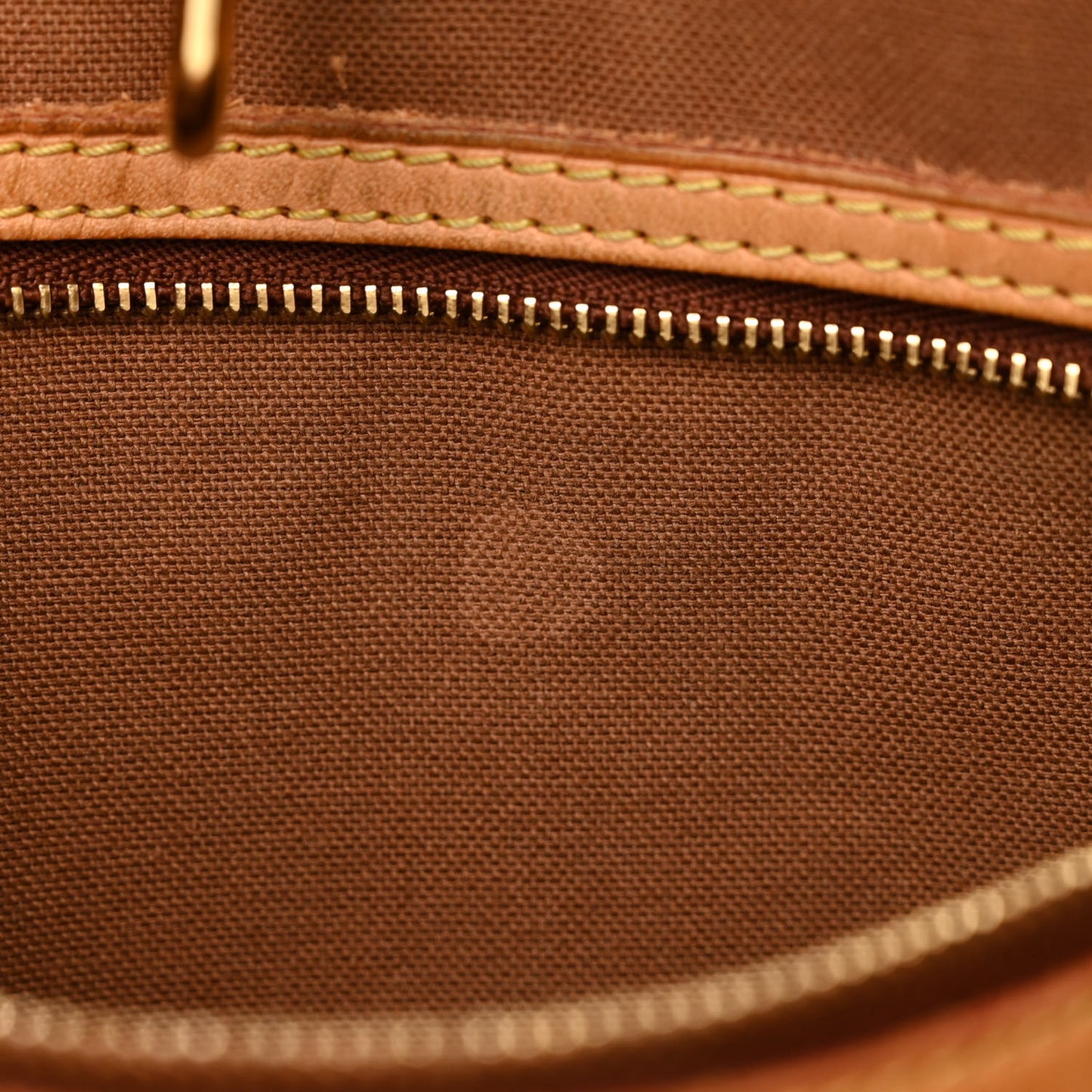 LOUIS VUITTON Monogram Batignolles Horizontal