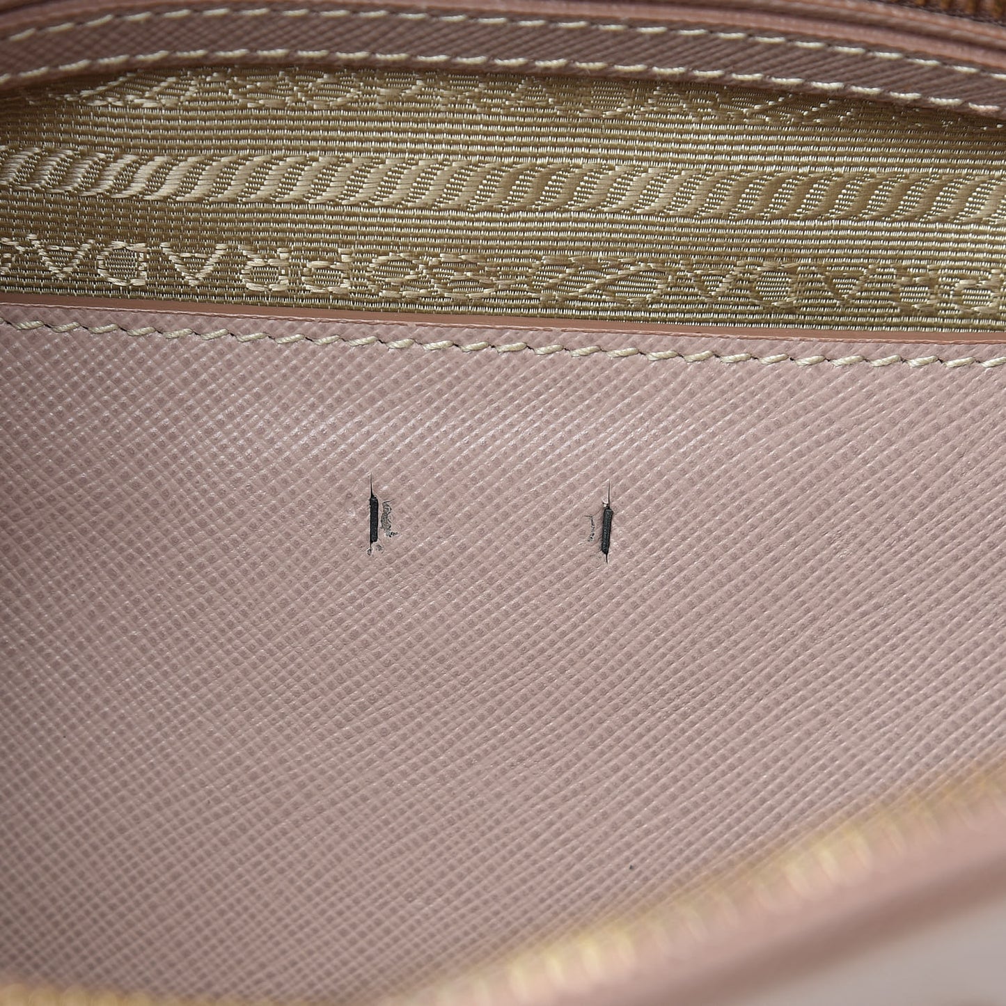Saffiano Lux Medium Promenade Tote Cammeo