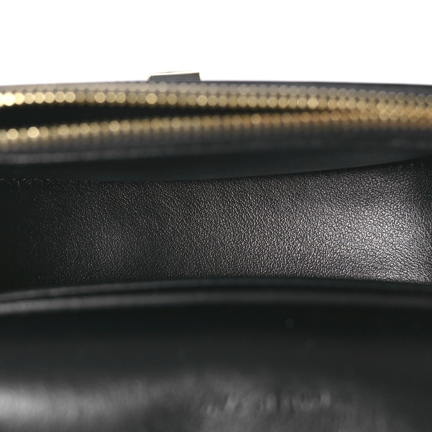 Calfskin Besace Small 16 Wallet on Chain Black