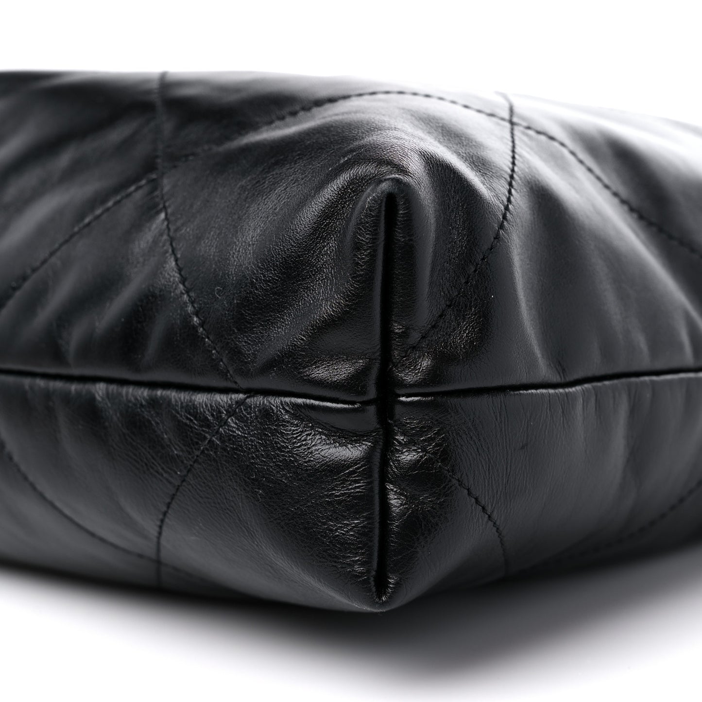 Shiny Calfskin Quilted Chanel 22 Black
