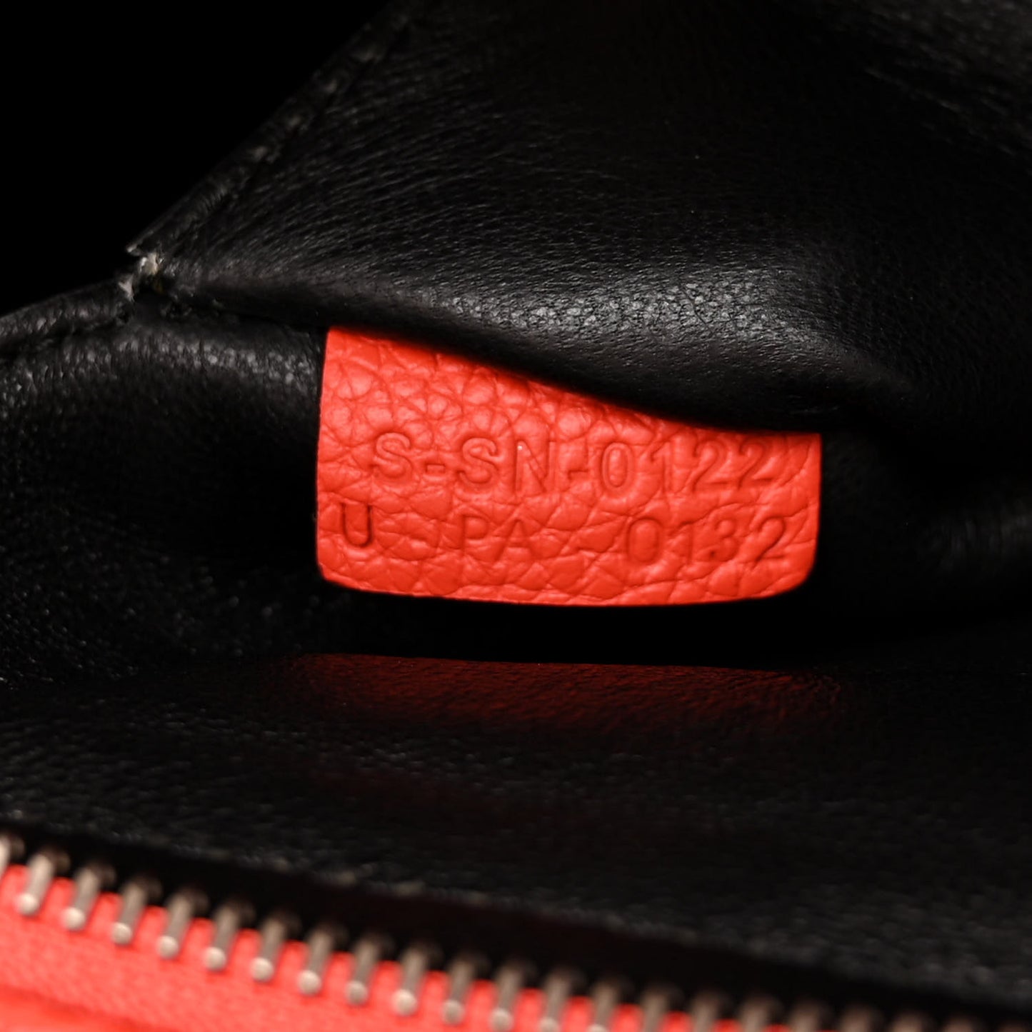 Drummed Calfskin Suede Medium Trapeze Vermillion