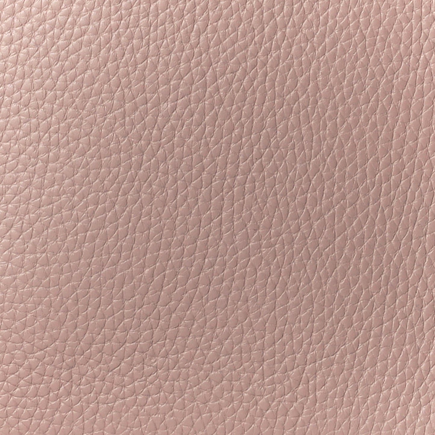 Pebbled Calfskin Medium Rockstud Flat Pouch Poudre