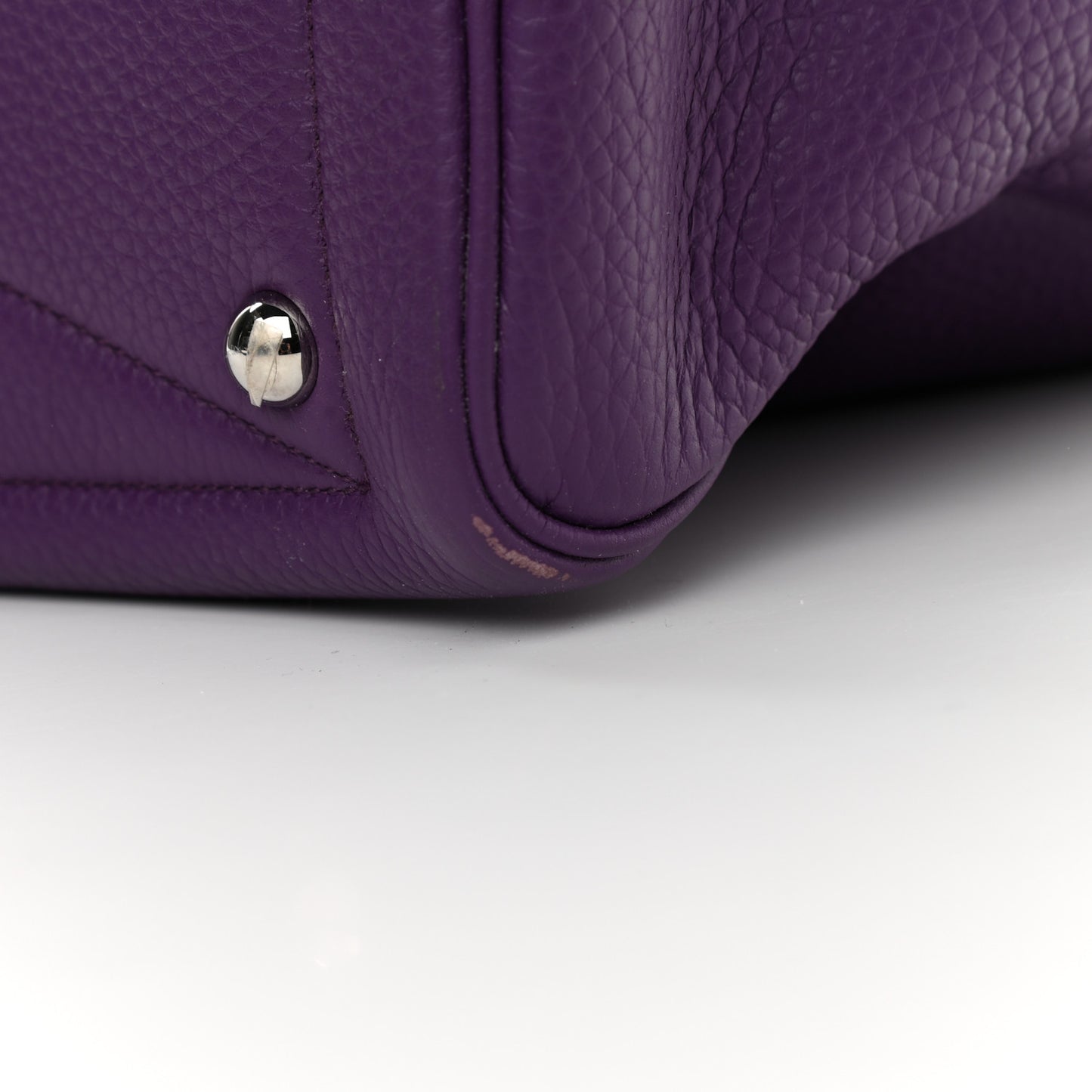 Taurillon Clemence Victoria II 35 Ultraviolet