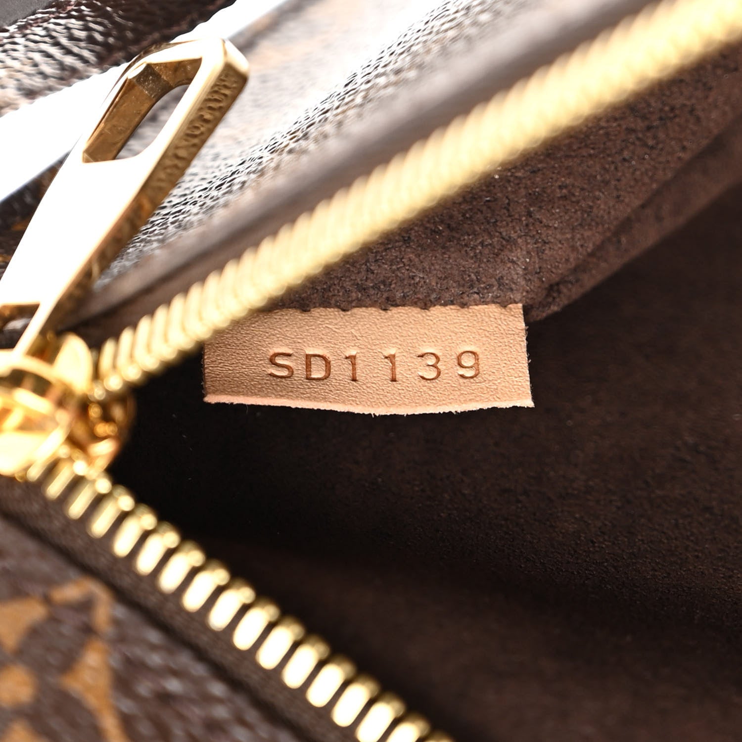 Louis Vuitton Monogram Pochette Metis 9 of 14